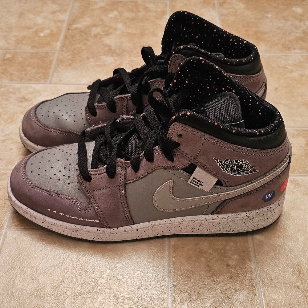 Jordan Mid Youth 5.5